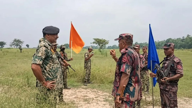 পুশইনের চেষ্টা ব্যর্থ সেই ১২ জনকে ফেরত নিল বিএসএফ